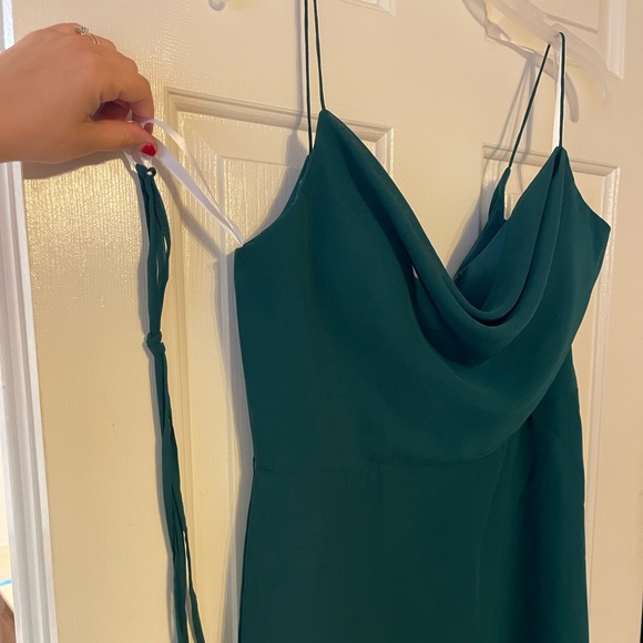 Vow’d emerald green spaghetti strap formal dress w/sewn-in padding *rare find* - Picture 5 of 9